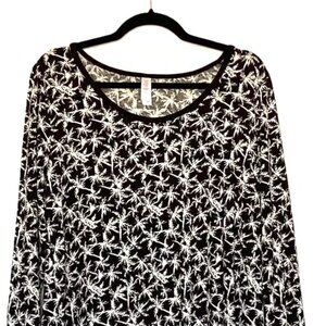 Womens XL Black White Palm Tree Print Long Sleeve Blouse Scoop Neck High Low Hem
